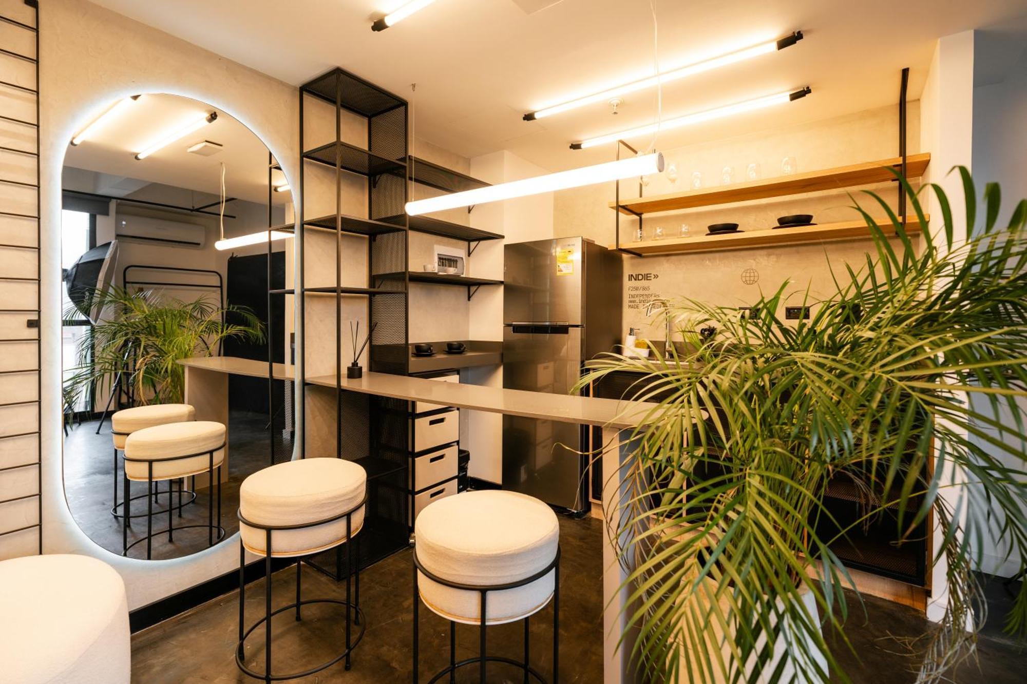 Indie Universe Creative Hotel